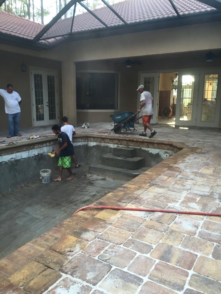 Custom in ground pool in Palm Coast by Agua Construction