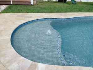 Sun shelf with water jet feature