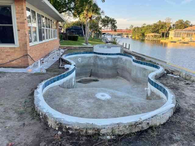 Custom gunite pool construction in Palm Coast