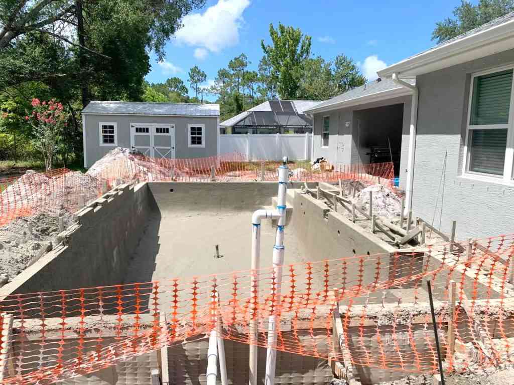 Custom pool construction in Palm Coast
