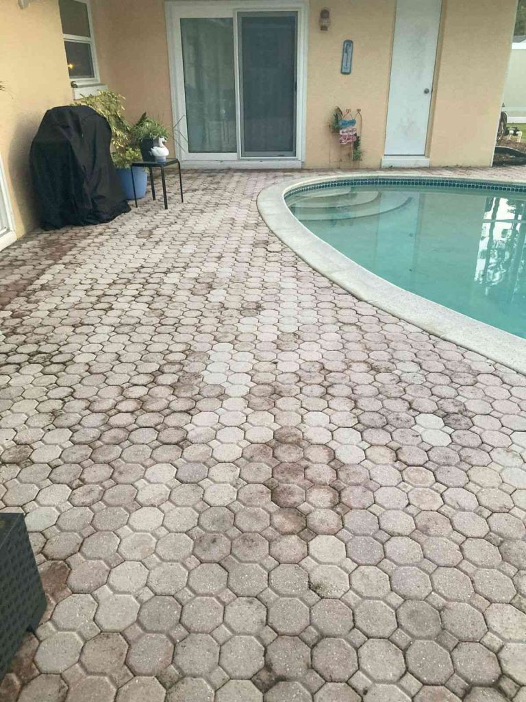 Older pool in Palm Coast prior to remodel